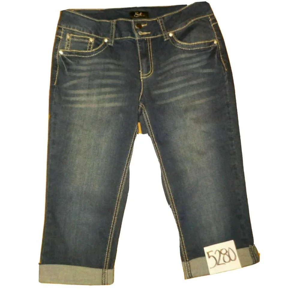 Earl Jeans Stretchy Denim Capris Studs & Rhinestones Womens (30 x 17) - Picture 1 of 5